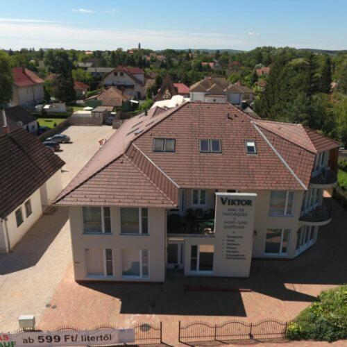 Viktor Bor- Es Vendeghaz**** Bed & Breakfast Balatonmariafurdo Exterior photo